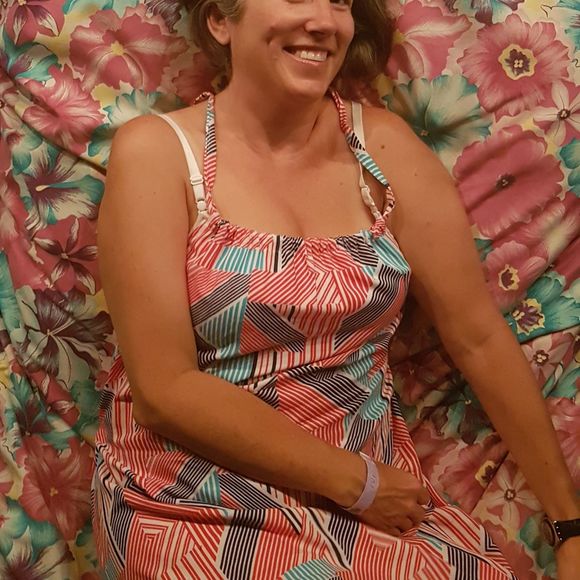 Meet your Posher, Leanne - Picture 1 of 1